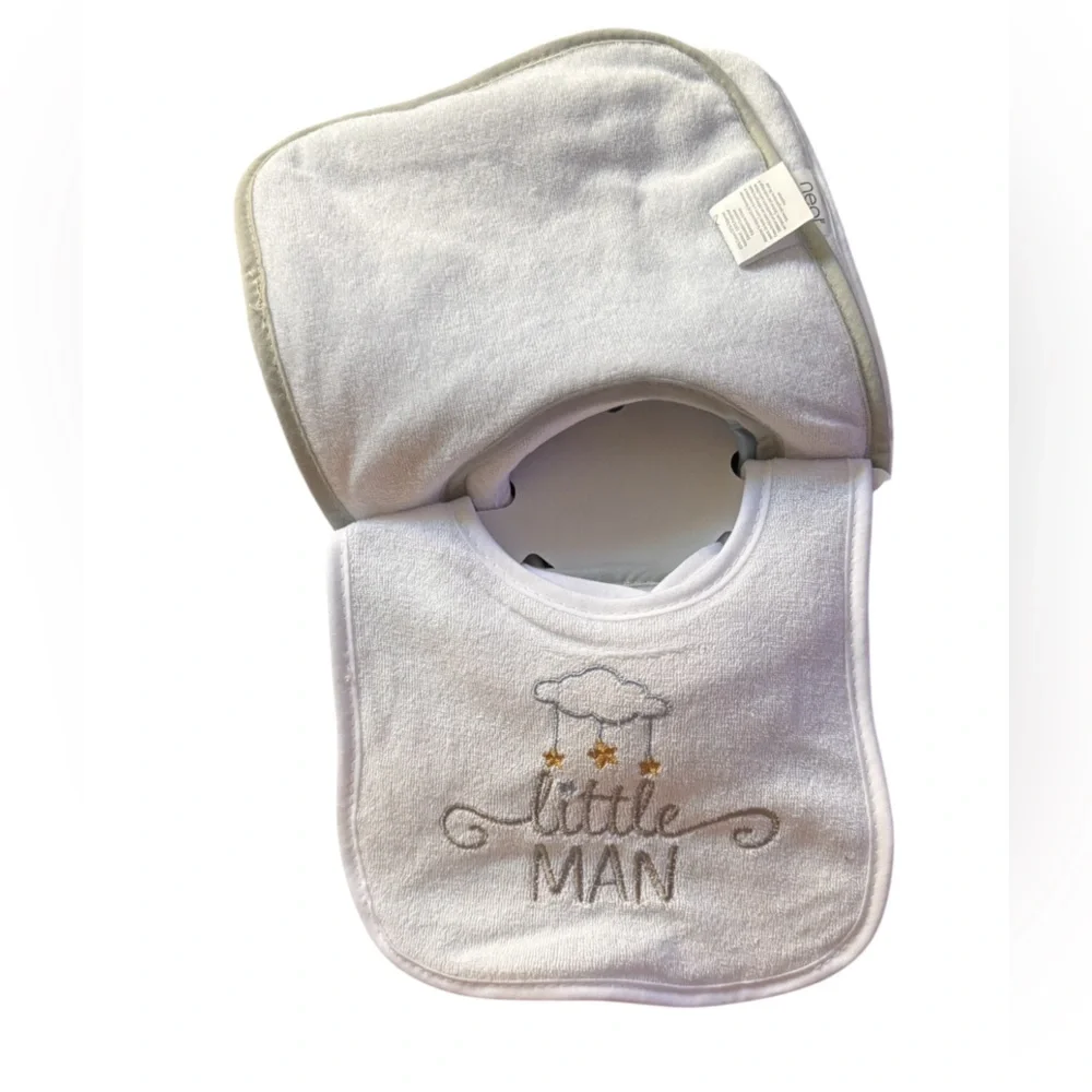 Neat Solutions Infant Bibs and Munchkin Fresh Food Feeders